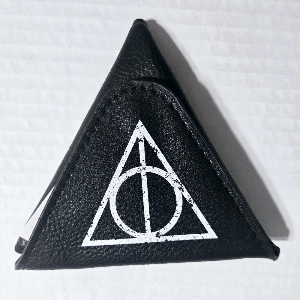 NEW Universal Studios Wizarding World of Harry Potter Deathly Hallows Coin Purse